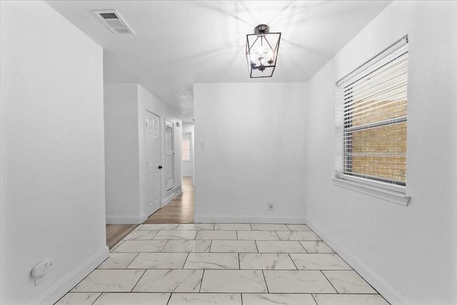 1628 Americana Boulevard, Blue Mound, TX 76131