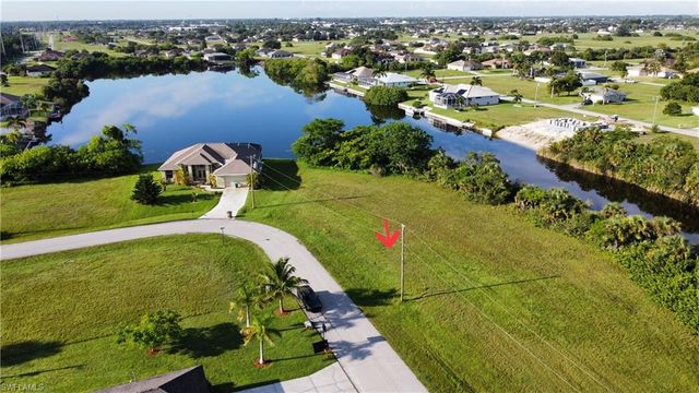 1906 NE 23rd PL, Cape Coral, FL 33909
