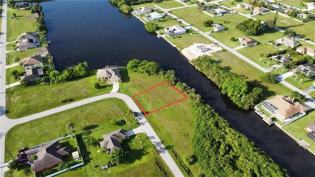 1906 NE 23rd PL, Cape Coral, FL 33909