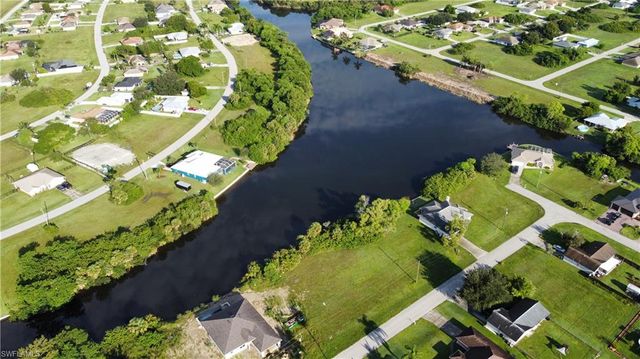1906 NE 23rd PL, Cape Coral, FL 33909