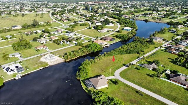 1906 NE 23rd PL, Cape Coral, FL 33909