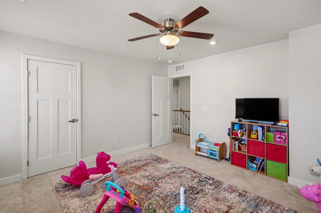 1338 Crescent Ridge Dr, Gallatin, TN 37066