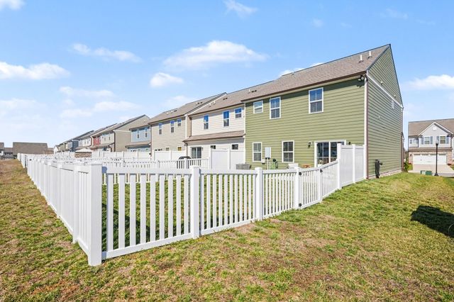 1338 Crescent Ridge Dr, Gallatin, TN 37066