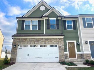 1338 Crescent Ridge Dr, Gallatin, TN 37066