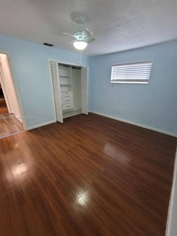 8461 NW 27th Pl, Sunrise, FL 33322