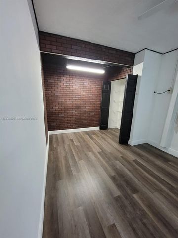 8461 NW 27th Pl, Sunrise, FL 33322