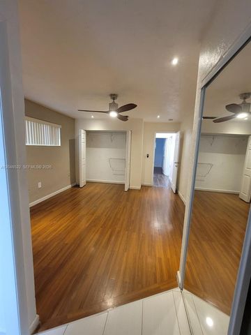 8461 NW 27th Pl, Sunrise, FL 33322