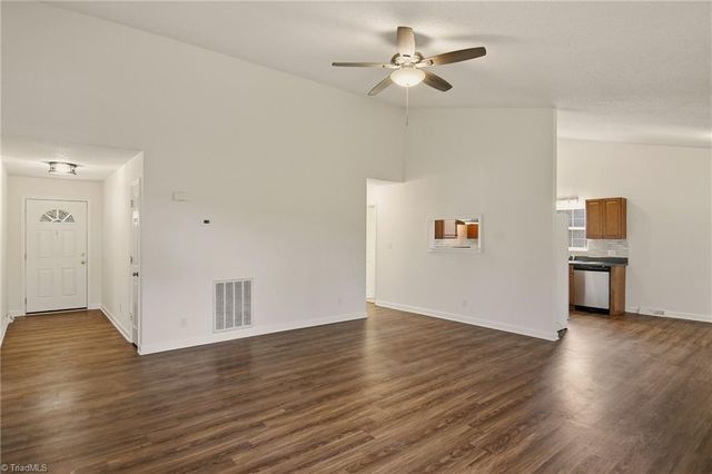 4217 Chilton Way, High Point, NC 27265