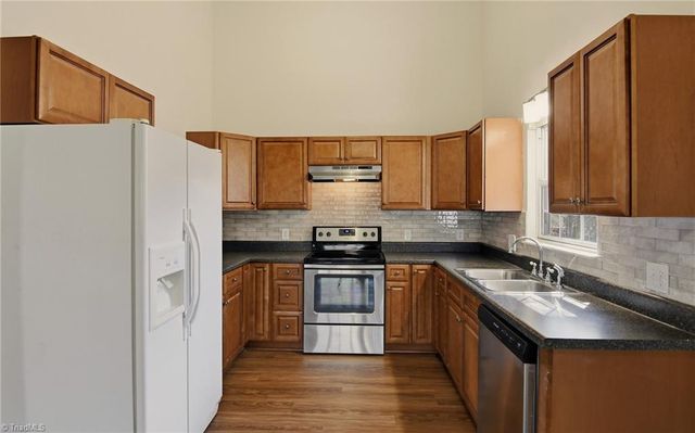 4217 Chilton Way, High Point, NC 27265