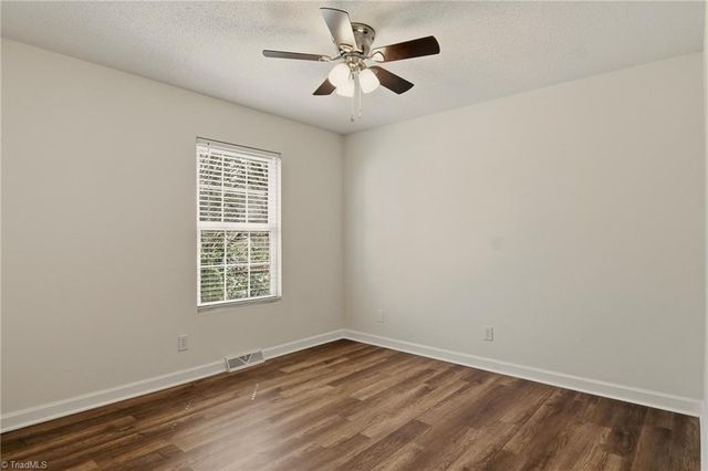 4217 Chilton Way, High Point, NC 27265