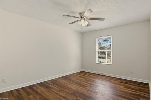 4217 Chilton Way, High Point, NC 27265