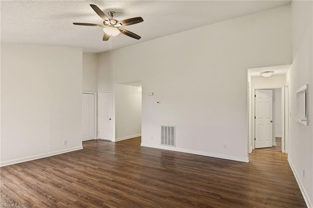 4217 Chilton Way, High Point, NC 27265