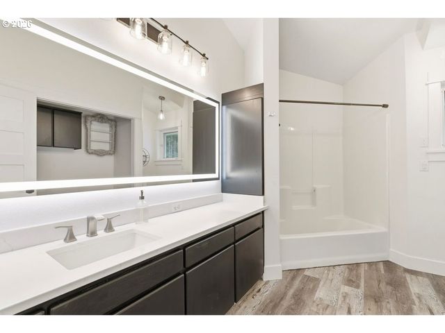 3708 Ne 292ND Ave, Camas, WA 98607