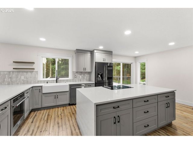 3708 Ne 292ND Ave, Camas, WA 98607