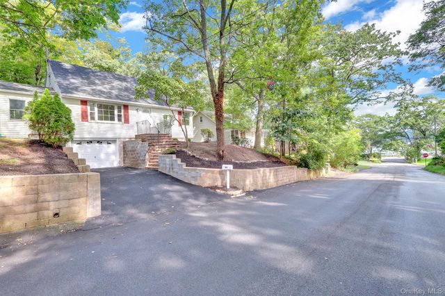 66 Washington Street, Setauket, NY 11733