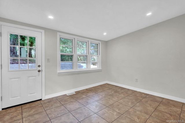 66 Washington Street, Setauket, NY 11733