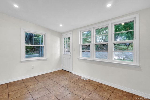 66 Washington Street, Setauket, NY 11733