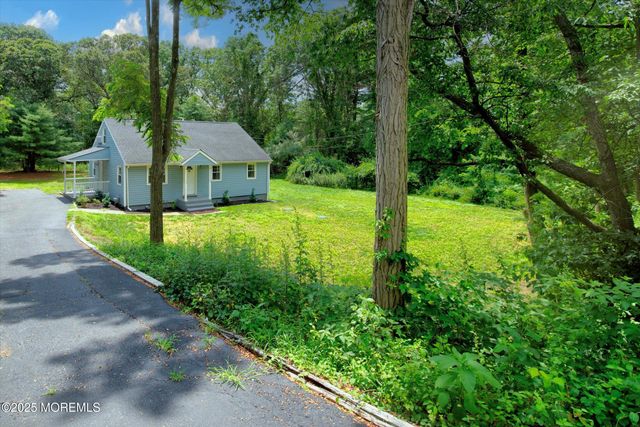 88 Dutch Lane Road, Marlboro, NJ 07746