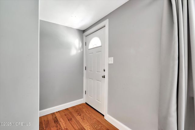 88 Dutch Lane Road, Marlboro, NJ 07746