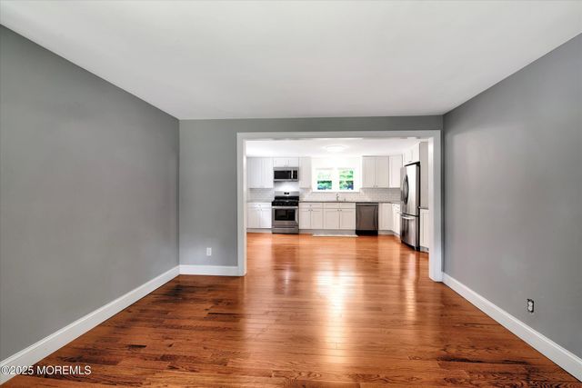 88 Dutch Lane Road, Marlboro, NJ 07746