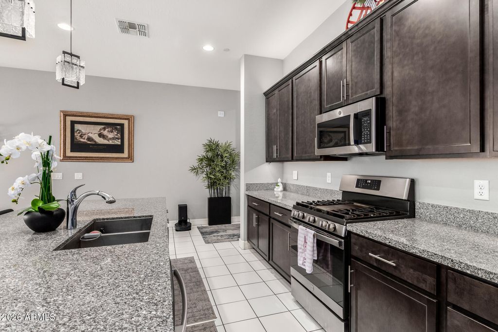 25318 N 19TH Drive, Phoenix, AZ 85085 — photo 5