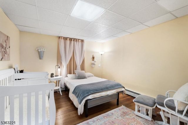 4 Grove St, Hampton Twp., NJ 07860