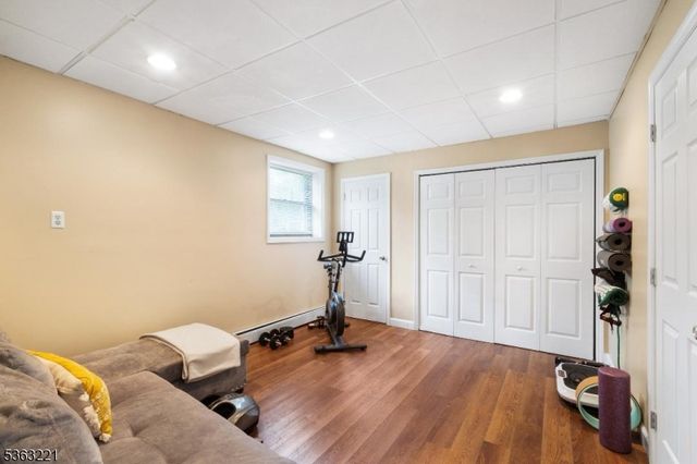 4 Grove St, Hampton Twp., NJ 07860