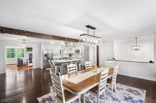 4 Grove St, Hampton Twp., NJ 07860