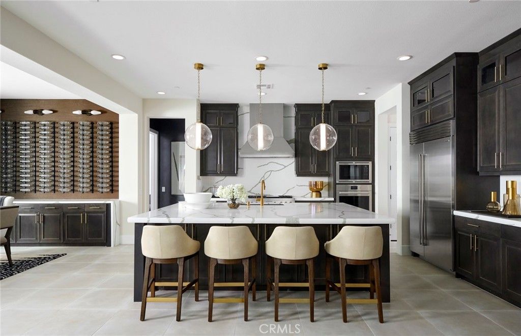 Image 3 of property listing at 11817 Canoga Avenue, Chatsworth, CA 91311