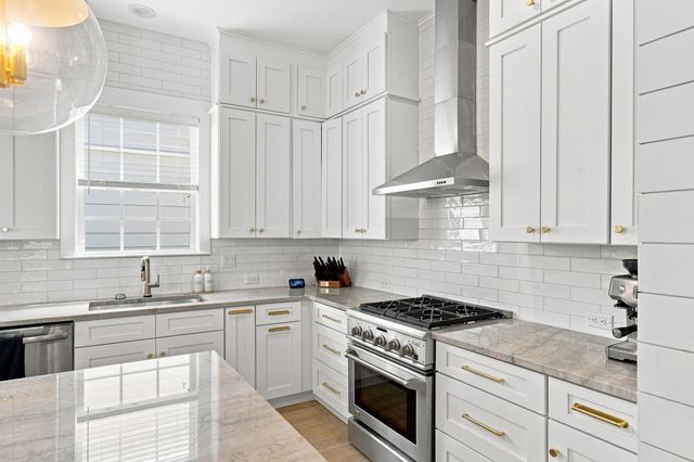 6064 Grand Council Street, Charleston, SC 29492