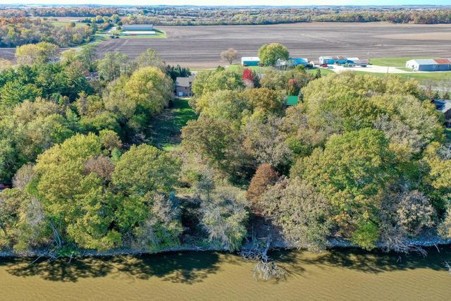 N8002 County Road A, Watertown, WI 53094