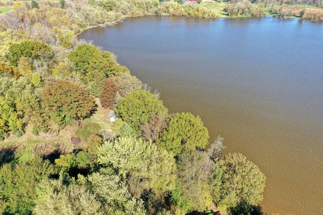 N8002 County Road A, Watertown, WI 53094