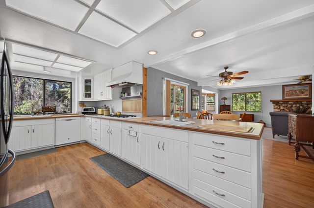 1007 Sage Rd, Colfax, CA 95713