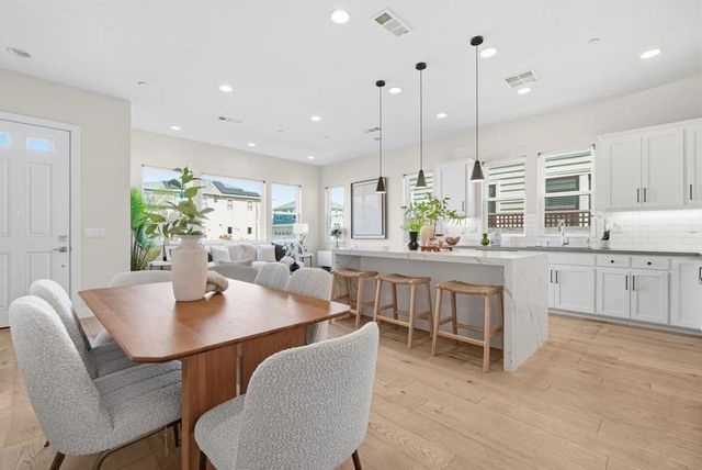 217 Athena Court, Mountain View, CA 94043