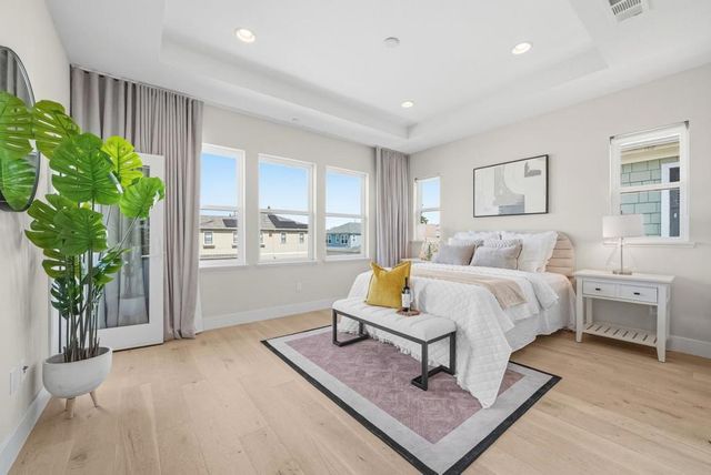 217 Athena Court, Mountain View, CA 94043