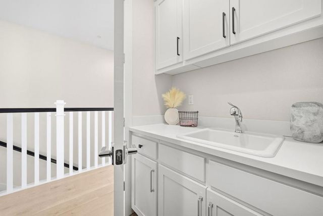 217 Athena Court, Mountain View, CA 94043