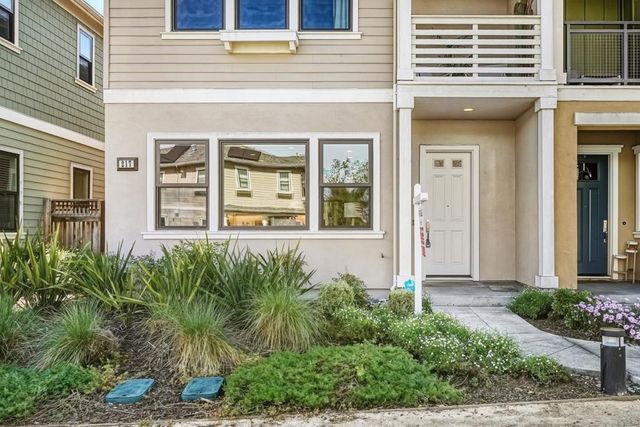 217 Athena Court, Mountain View, CA 94043