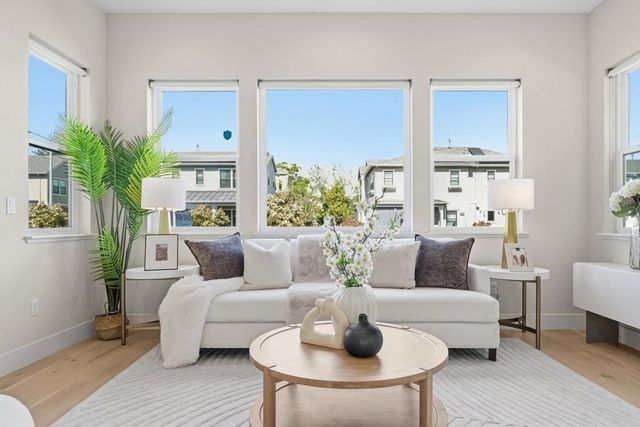 217 Athena Court, Mountain View, CA 94043