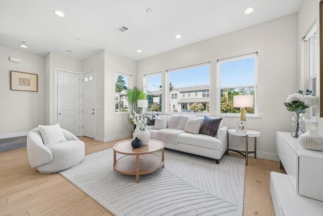 217 Athena Court, Mountain View, CA 94043