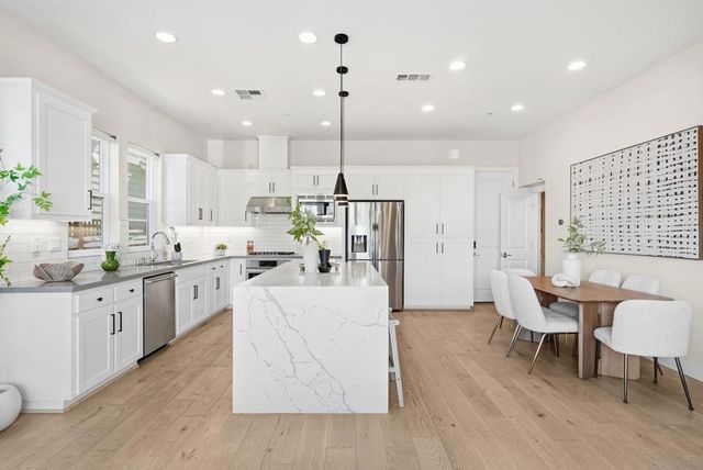 217 Athena Court, Mountain View, CA 94043