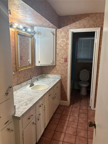 8450 Bigwood Street, Houston, TX 77078