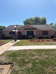 8450 Bigwood Street, Houston, TX 77078