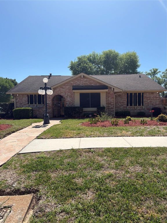 8450 Bigwood Street, Houston, TX 77078