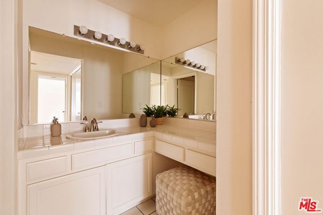 13030 Valleyheart Drive 119, Studio City (los Angeles), CA 91604