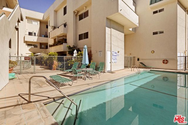 13030 Valleyheart Drive 119, Studio City (los Angeles), CA 91604