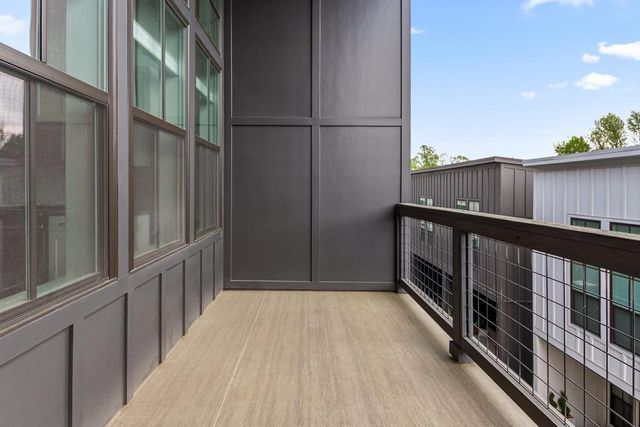 916 Brees Court, Atlanta, GA 30318