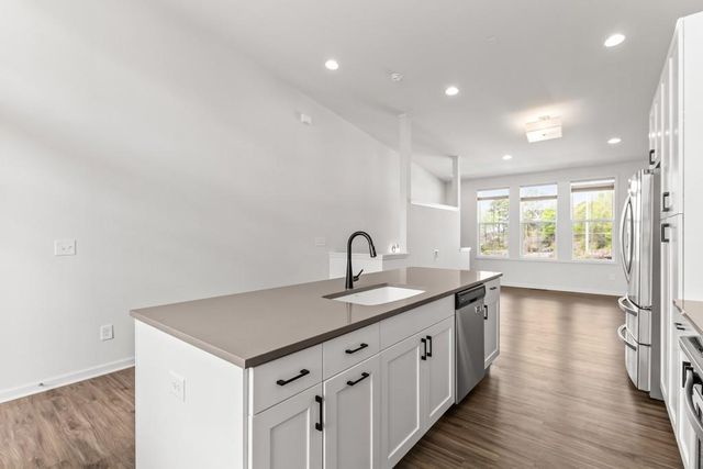 916 Brees Court, Atlanta, GA 30318