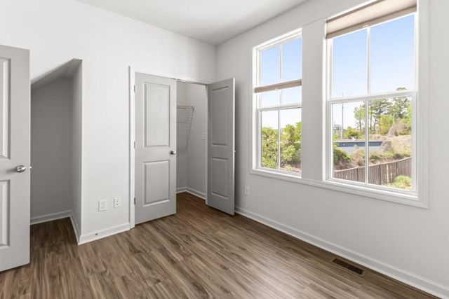 916 Brees Court, Atlanta, GA 30318