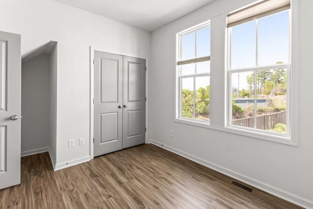 916 Brees Court, Atlanta, GA 30318