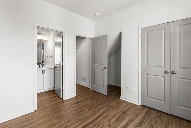 916 Brees Court, Atlanta, GA 30318